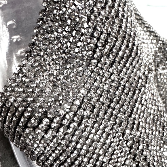 Lola Cruz Rhinestone Mesh T-Strap Sandals – Metallic Silver – Size 39 - Picture 4 of 9